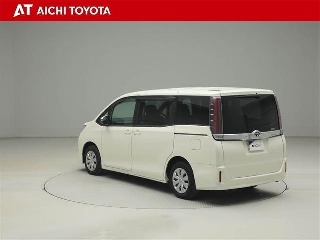 ノア Ｘ　イモビライザー　アイドリングストッ　ＤＶＤ再生可　ＡＵＸ　デュアルエアコン　ワンオーナー車　クルーズＣ　バックモニタ－　地デジＴＶ　ＬＥＤランプ　スマートキ　オートエアコン　ＥＳＣ　ナビ＆ＴＶ　３列（4枚目）