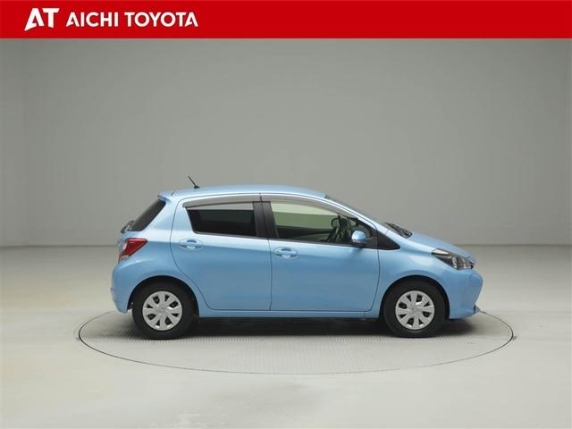 ヴィッツ Ｆ　アイドリングストップ車　パワーウィンドウ　エアバック　Ｗエアバック　エアコン　横滑り防止装置　キーレスキー　パワステ　ＡＢＳ　ミュージックプレイヤー接続可　ワンオーナー（7枚目）