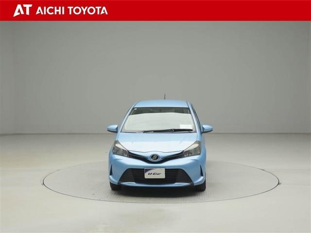 ヴィッツ Ｆ　アイドリングストップ車　パワーウィンドウ　エアバック　Ｗエアバック　エアコン　横滑り防止装置　キーレスキー　パワステ　ＡＢＳ　ミュージックプレイヤー接続可　ワンオーナー（9枚目）
