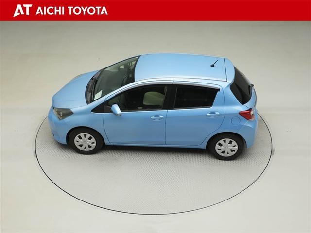 ヴィッツ Ｆ　アイドリングストップ車　パワーウィンドウ　エアバック　Ｗエアバック　エアコン　横滑り防止装置　キーレスキー　パワステ　ＡＢＳ　ミュージックプレイヤー接続可　ワンオーナー（11枚目）