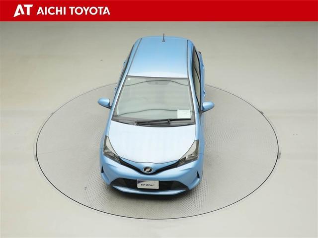 ヴィッツ Ｆ　アイドリングストップ車　パワーウィンドウ　エアバック　Ｗエアバック　エアコン　横滑り防止装置　キーレスキー　パワステ　ＡＢＳ　ミュージックプレイヤー接続可　ワンオーナー（17枚目）
