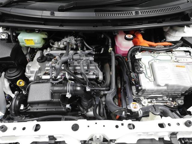 アクア クロスオーバー　メディアプレイヤー接続　Ｂカメラ　地デジ　イモビライザー　ナビＴＶ　エアコン　ＬＥＤ　ＥＳＣ　ドライブレコーダー　アルミホイール　キーフリー　ＤＶＤ再生可　ＥＴＣ　パワーステアリング　パワーウィンドウ（25枚目）