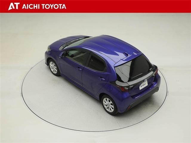 ヤリス ハイブリッドG アルミホイール サイドエアバッグ スマートキ ナビ Bモニター ドライブレコーダー ETC車載器 横滑り防止装置 クルコン セキュリティアラーム メディアプレイヤー接続 パワステ キーフリー DVD(12枚目)