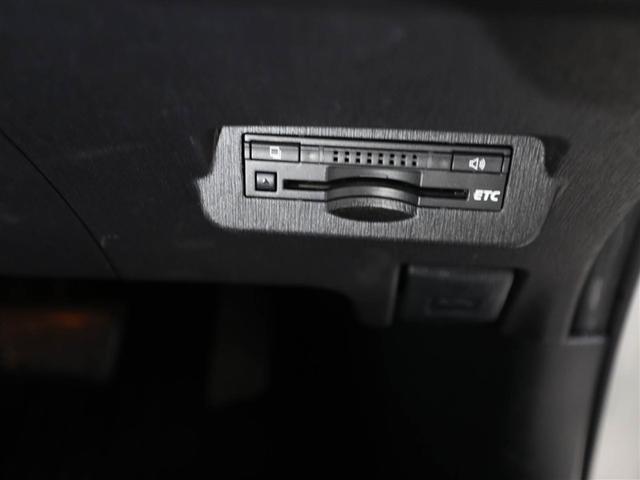 プリウスα Ｇ　Ｂモニタ　電動シート　盗難防止装置　ＡＵＸ　エアバッグ　ＡＢＳ　地デジＴＶ　オートクルーズコントロール　ＥＴＣ付　Ｗエアバック　ＴＶナビ　ＤＶＤ再生機能　キーフリーキー　フルオートエアコン　ＡＷ（26枚目）