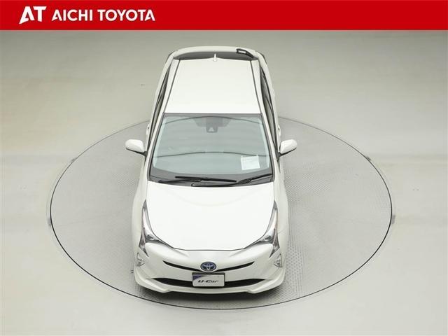 プリウス Ｓツーリングセレクション　レーダーブレーキサポート　フルオートエアコン　デュアルエアバック　バックモニタ－　ＡＷ　イモビ　ＥＳＣ　パワーウインド　スマキ－　ＥＴＣ車載器　サイドエアバック　フルセグ地デジＴＶ　ＤＶＤ再生可能（17枚目）