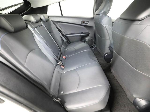 プリウス Ｓツーリングセレクション　レーダーブレーキサポート　フルオートエアコン　デュアルエアバック　バックモニタ－　ＡＷ　イモビ　ＥＳＣ　パワーウインド　スマキ－　ＥＴＣ車載器　サイドエアバック　フルセグ地デジＴＶ　ＤＶＤ再生可能（20枚目）