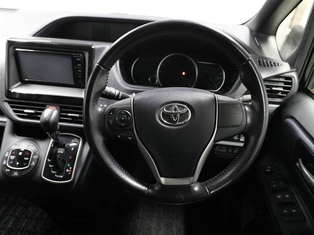 ヴォクシー ＺＳ　両電動スライドドア　地デジ　盗難防止システム　オートエアコン　ダブルエアバッグ　ＤＶＤ再生可　ＥＴＣ　ＬＥＤヘッドライト　キーレスエントリー　メモリーナビ　ナビＴＶ　ＡＵＸ　３列シート　横滑り防止（24枚目）