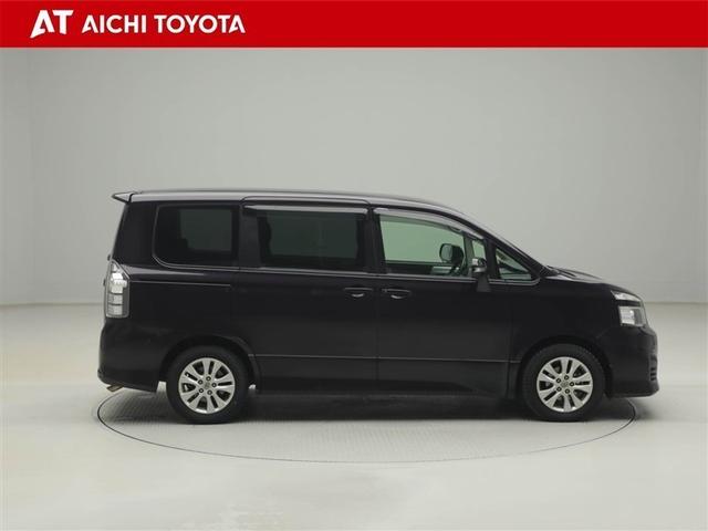 ヴォクシー Ｚ　Ｗエアバック　エアバック　キーレスエントリ　リヤカメラ　ＴＶナビ　三列シート　ＥＴＣ付き　ＡＵＴＯエアコン　アルミホイル　リアエアコン　メモリーナビ　ＡＢＳ　ミュージックプレイヤー接続可　１オーナー（7枚目）