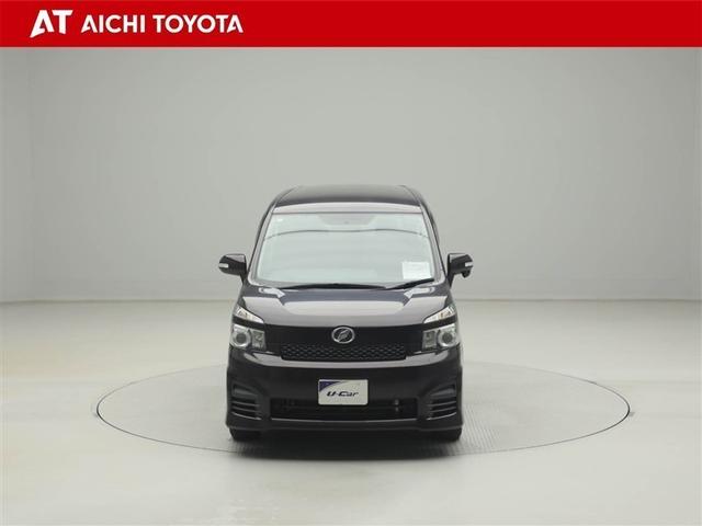 ヴォクシー Ｚ　Ｗエアバック　エアバック　キーレスエントリ　リヤカメラ　ＴＶナビ　三列シート　ＥＴＣ付き　ＡＵＴＯエアコン　アルミホイル　リアエアコン　メモリーナビ　ＡＢＳ　ミュージックプレイヤー接続可　１オーナー（9枚目）