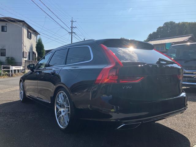 V90 T6AWDインスクリプション/Bowers&Wilkins/パワーバックドア/ETC/全方位カメラ&Bカメラ/ローダウン/サンルーフ/マッサージ機能/ナッパレザー/シートヒーター/ベンチレーション(11枚目)