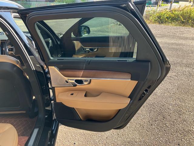 V90 T6AWDインスクリプション/Bowers&Wilkins/パワーバックドア/ETC/全方位カメラ&Bカメラ/ローダウン/サンルーフ/マッサージ機能/ナッパレザー/シートヒーター/ベンチレーション(28枚目)