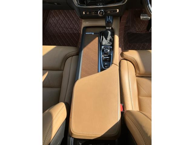V90 T6AWDインスクリプション/Bowers&Wilkins/パワーバックドア/ETC/全方位カメラ&Bカメラ/ローダウン/サンルーフ/マッサージ機能/ナッパレザー/シートヒーター/ベンチレーション(52枚目)