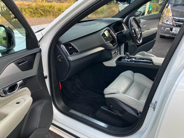 ＸＣ９０ Ｂ６　ＡＷＤ　Ｒデザイン　Ｂ６／ＡＷＤ／Ｒデザイン／電子制御エアサスペンション／ＦＯＵＲ－Ｃ／シートヒーター／パワーシート／パワーバックドア／３６０°ビューカメラ／バックカメラ／電動パノラマサンルーフ／ＥＴＣ／レザーシート（33枚目）