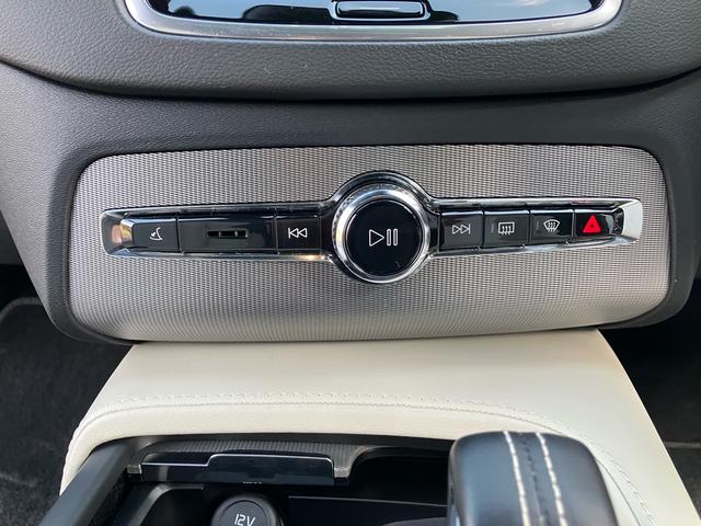 ＸＣ９０ Ｂ６　ＡＷＤ　Ｒデザイン　Ｂ６／ＡＷＤ／Ｒデザイン／電子制御エアサスペンション／ＦＯＵＲ－Ｃ／シートヒーター／パワーシート／パワーバックドア／３６０°ビューカメラ／バックカメラ／電動パノラマサンルーフ／ＥＴＣ／レザーシート（39枚目）