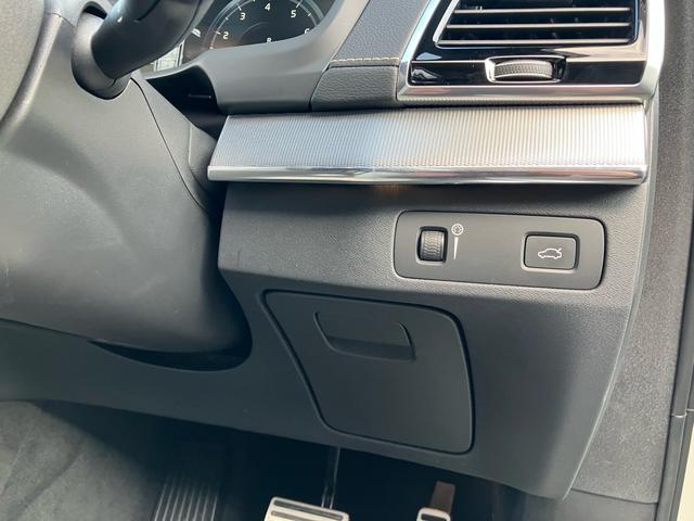 ＸＣ９０ Ｂ６　ＡＷＤ　Ｒデザイン　Ｂ６／ＡＷＤ／Ｒデザイン／電子制御エアサスペンション／ＦＯＵＲ－Ｃ／シートヒーター／パワーシート／パワーバックドア／３６０°ビューカメラ／バックカメラ／電動パノラマサンルーフ／ＥＴＣ／レザーシート（49枚目）