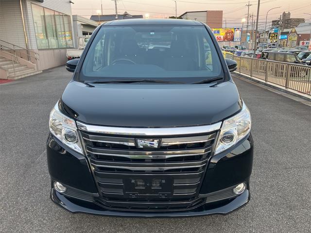 ノア Ｘ　８人乗り　ＬＥＤヘッドライト　パワースライド　ＬＥＤヘッドライト　純正フルセグナビ　ＣＤ／ＤＶＤ　Ｂｌｕｅｔｏｏｔｈ　バックカメラ　ＥＴＣ　オプションスペアタイヤ　社外アルミホイール　オートマ　ＣＶＴ（2枚目）