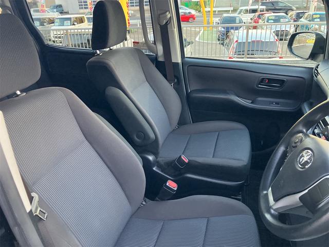 ノア Ｘ　８人乗り　ＬＥＤヘッドライト　パワースライド　ＬＥＤヘッドライト　純正フルセグナビ　ＣＤ／ＤＶＤ　Ｂｌｕｅｔｏｏｔｈ　バックカメラ　ＥＴＣ　オプションスペアタイヤ　社外アルミホイール　オートマ　ＣＶＴ（13枚目）