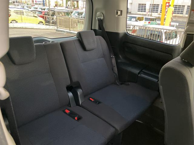 ノア Ｘ　８人乗り　ＬＥＤヘッドライト　パワースライド　ＬＥＤヘッドライト　純正フルセグナビ　ＣＤ／ＤＶＤ　Ｂｌｕｅｔｏｏｔｈ　バックカメラ　ＥＴＣ　オプションスペアタイヤ　社外アルミホイール　オートマ　ＣＶＴ（15枚目）