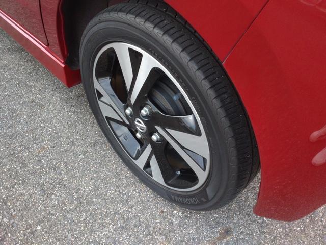 デイズ ハイウェイスター　Ｘ　衝突被害軽減システム／クリアランスソナー／９インチ純正ナビ／ＴＶ／Ｂｌｕｅｔｏｏｔｈ／ＤＶＤ／オートライト／ＬＥＤヘッドライト／アラウンドビューモニター／前後ドラレコ／ＥＴＣ／純正アルミ／オートマ（21枚目）