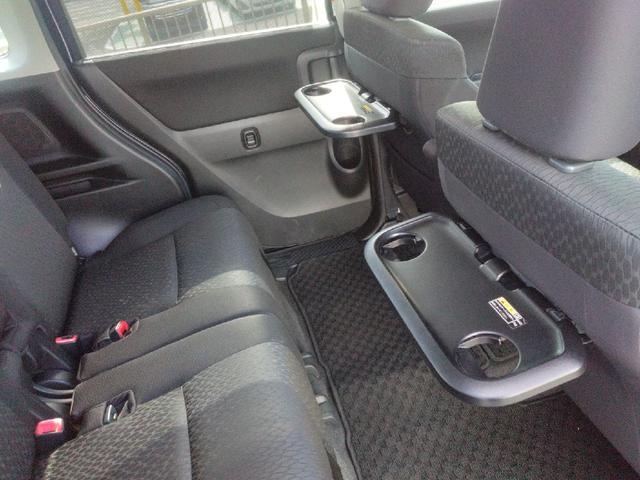 後席バックテーブル