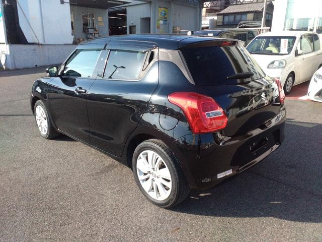 スイフト ＸＬ　衝突被害軽減システム　オートライト　シートヒーター　クルーズコントロール　フルセグナビ　Ｂｌｕｅｔｏｏｔｈ　ＣＤ／ＤＶＤ　バックモニター　ドライブレコーダー　ＥＴＣ２．０　純正アルミ　ＣＶＴ　オートマ（7枚目）