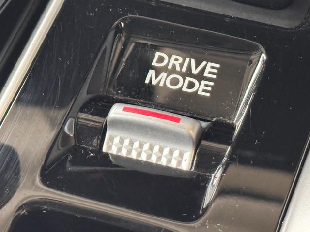 エクリプスクロスＰＨＥＶ Ｇ　レーダークルーズ　シートーヒーター　ＨＵＤ　パワーシート　バックカメラ　ＡＣ１５００Ｗ　クリアランスソナー　ＥＴＣ　ステアリングヒーター　ＵＳＢポート　ヘッドアップディスプレイ　電動パーキングブレーキ（61枚目）
