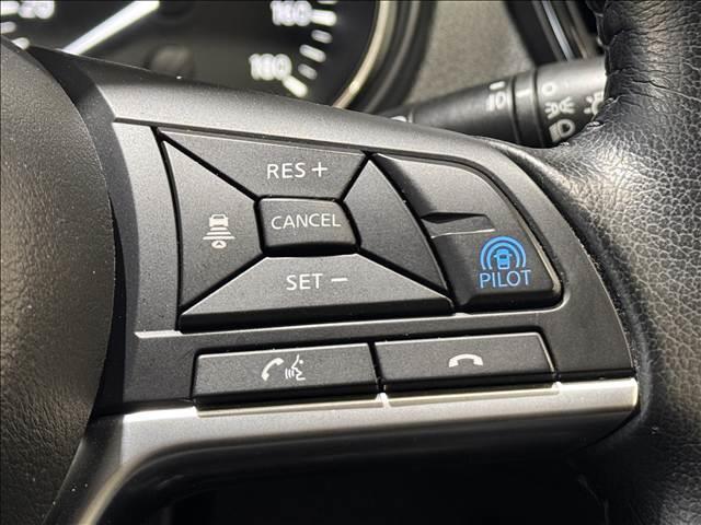 エクストレイル ２０Ｘｉ　プロパイロット　全周囲カメラ　電動トランク　衝突軽減　ＬＥＤヘッド　クリアランスソナー　ルーフレール　ＢＳＭ　電動パーキングブレーキ　インテリジェントルームミラー　カプロンシート　インテリジェントキー（5枚目）