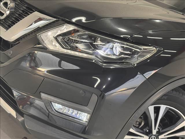 エクストレイル ２０Ｘｉ　プロパイロット　全周囲カメラ　電動トランク　衝突軽減　ＬＥＤヘッド　クリアランスソナー　ルーフレール　ＢＳＭ　電動パーキングブレーキ　インテリジェントルームミラー　カプロンシート　インテリジェントキー（10枚目）