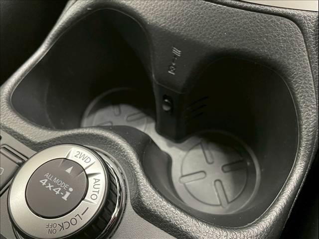 エクストレイル ２０Ｘ　エクストリーマーＸ　エマージェンシーブレーキ　パック　後席モニター　純正８型ナビ　シートヒーター　４ＷＤ　ダウンヒルアシスト　レーンキープ　クリアランスソナー　エマージェンシーブレーキ　フルセグ　アイドリングストップ　ＥＴＣ　ステリモ　オートエアコン（60枚目）