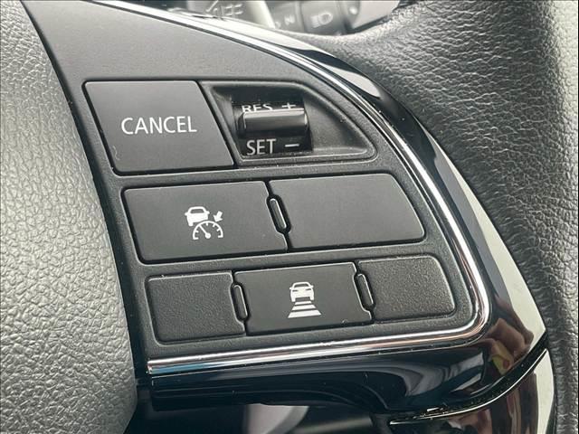 エクリプスクロスPHEV G e-アシスト レーダークルーズ AC1500W ハーフレザー シートヒーター ヘッドアップディスプレイ オートハイビーム コーナーセンサー ステアリングヒーター バックカメラ 電動パーキングブレーキ(5枚目)