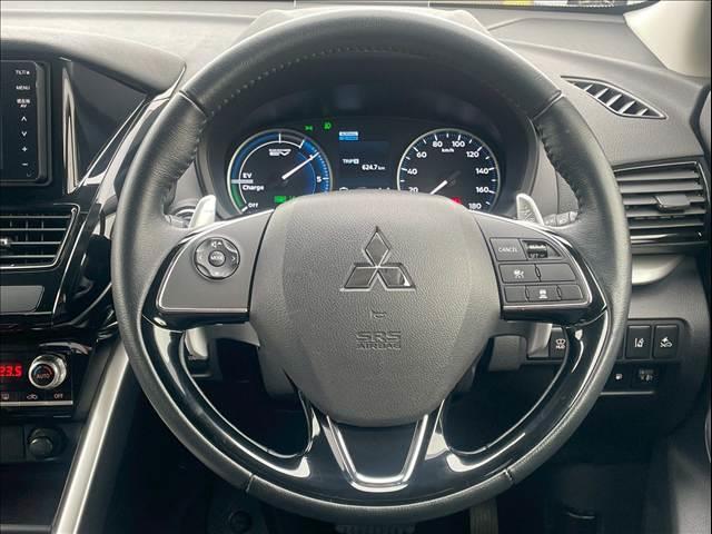 エクリプスクロスPHEV G e-アシスト レーダークルーズ AC1500W ハーフレザー シートヒーター ヘッドアップディスプレイ オートハイビーム コーナーセンサー ステアリングヒーター バックカメラ 電動パーキングブレーキ(13枚目)