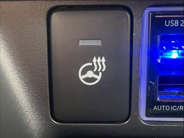 エクリプスクロスPHEV G e-アシスト レーダークルーズ AC1500W ハーフレザー シートヒーター ヘッドアップディスプレイ オートハイビーム コーナーセンサー ステアリングヒーター バックカメラ 電動パーキングブレーキ(16枚目)