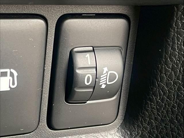 エクリプスクロスPHEV G e-アシスト レーダークルーズ AC1500W ハーフレザー シートヒーター ヘッドアップディスプレイ オートハイビーム コーナーセンサー ステアリングヒーター バックカメラ 電動パーキングブレーキ(54枚目)