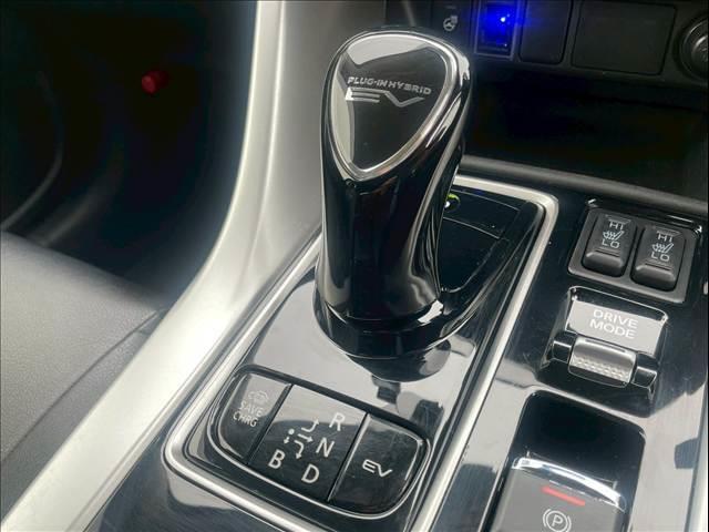 エクリプスクロスPHEV G e-アシスト レーダークルーズ AC1500W ハーフレザー シートヒーター ヘッドアップディスプレイ オートハイビーム コーナーセンサー ステアリングヒーター バックカメラ 電動パーキングブレーキ(61枚目)