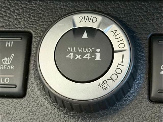 エクストレイル ２０Ｘ　アッシュグレー　純正ナビ　シートヒーター　ルーフレール　バックカメラ　Ｂｌｕｅｔｏｏｔｈ　ＣＤ／ＤＶＤ再生　フルセグ　インテリジェントキー　オートエアコン　オートライト　純正１７インチＡＷ（6枚目）