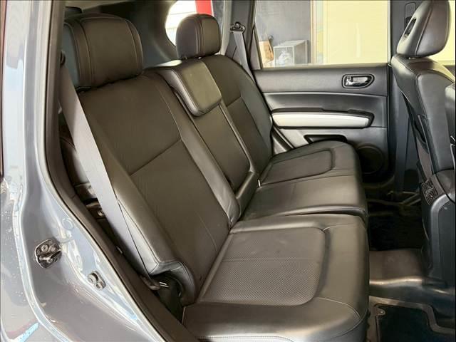 エクストレイル ２０Ｘ　アッシュグレー　純正ナビ　シートヒーター　ルーフレール　バックカメラ　Ｂｌｕｅｔｏｏｔｈ　ＣＤ／ＤＶＤ再生　フルセグ　インテリジェントキー　オートエアコン　オートライト　純正１７インチＡＷ（9枚目）