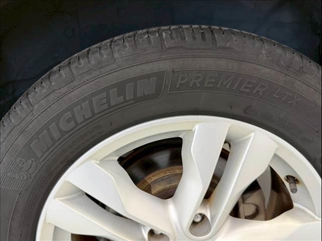 エクストレイル ２０Ｘ　アッシュグレー　純正ナビ　シートヒーター　ルーフレール　バックカメラ　Ｂｌｕｅｔｏｏｔｈ　ＣＤ／ＤＶＤ再生　フルセグ　インテリジェントキー　オートエアコン　オートライト　純正１７インチＡＷ（38枚目）