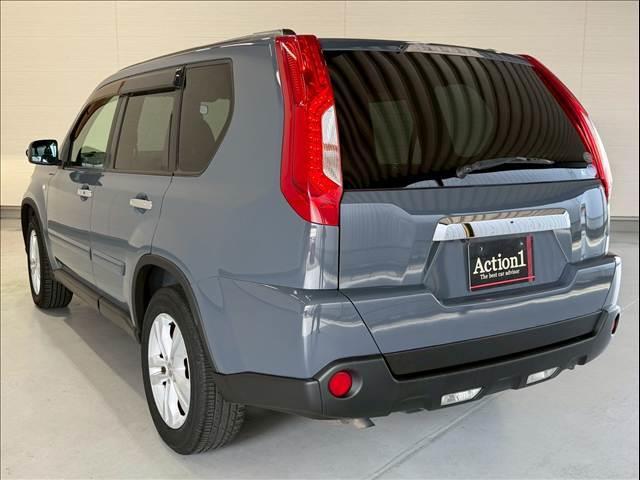 エクストレイル ２０Ｘ　アッシュグレー　純正ナビ　シートヒーター　ルーフレール　バックカメラ　Ｂｌｕｅｔｏｏｔｈ　ＣＤ／ＤＶＤ再生　フルセグ　インテリジェントキー　オートエアコン　オートライト　純正１７インチＡＷ（47枚目）