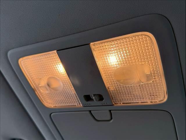 エクストレイル ２０Ｘ　アッシュグレー　純正ナビ　シートヒーター　ルーフレール　バックカメラ　Ｂｌｕｅｔｏｏｔｈ　ＣＤ／ＤＶＤ再生　フルセグ　インテリジェントキー　オートエアコン　オートライト　純正１７インチＡＷ（63枚目）