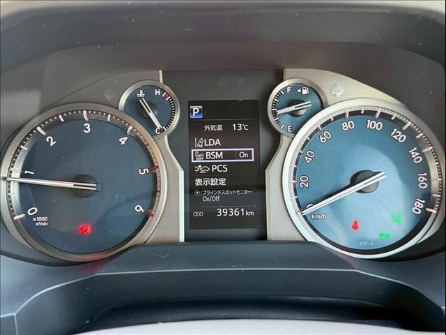 各種オートローンもご用意しております。頭金０円から審査可能。１２回から１２０回までお支払回数がお選び頂けます。中古車から新車すべてにご利用頂けます。お気軽にスタッフへご相談ください。