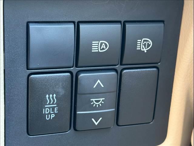 各種オートローンもご用意しております。頭金０円から審査可能。１２回から１２０回までお支払回数がお選び頂けます。中古車から新車すべてにご利用頂けます。お気軽にスタッフへご相談ください。