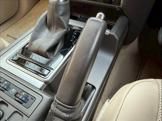 各種オートローンもご用意しております。頭金０円から審査可能。１２回から１２０回までお支払回数がお選び頂けます。中古車から新車すべてにご利用頂けます。お気軽にスタッフへご相談ください。