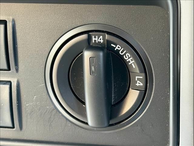 各種オートローンもご用意しております。頭金０円から審査可能。１２回から１２０回までお支払回数がお選び頂けます。中古車から新車すべてにご利用頂けます。お気軽にスタッフへご相談ください。