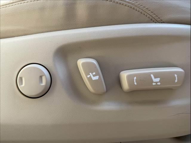 各種オートローンもご用意しております。頭金０円から審査可能。１２回から１２０回までお支払回数がお選び頂けます。中古車から新車すべてにご利用頂けます。お気軽にスタッフへご相談ください。