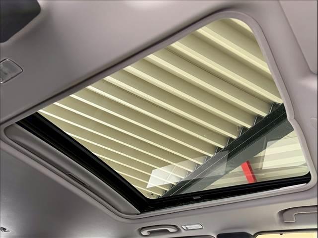 エクストレイル ２０Ｘ　ベージュ　マッドブラック　サンルーフ　シートヒーター　ルーフレール　純正ＨＤＤナビ　バックカメラ　サイドカメラ　ＥＴＣ　インテリジェントキー　純正１７インチＡＷ　カプロンシート　フロントフォグ（5枚目）