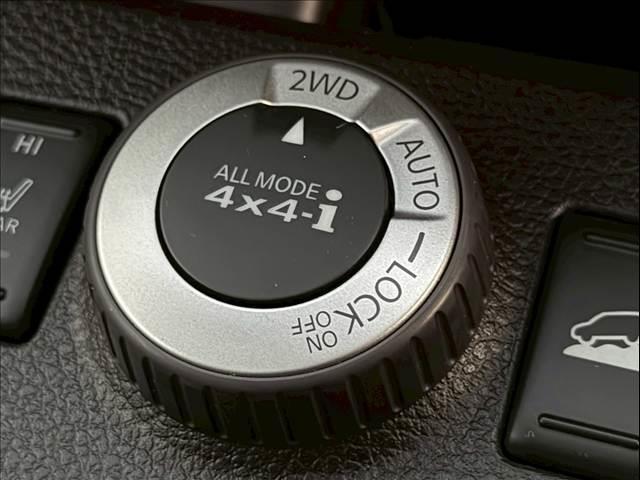 エクストレイル ２０Ｘ　ベージュ　マッドブラック　サンルーフ　シートヒーター　ルーフレール　純正ＨＤＤナビ　バックカメラ　サイドカメラ　ＥＴＣ　インテリジェントキー　純正１７インチＡＷ　カプロンシート　フロントフォグ（7枚目）