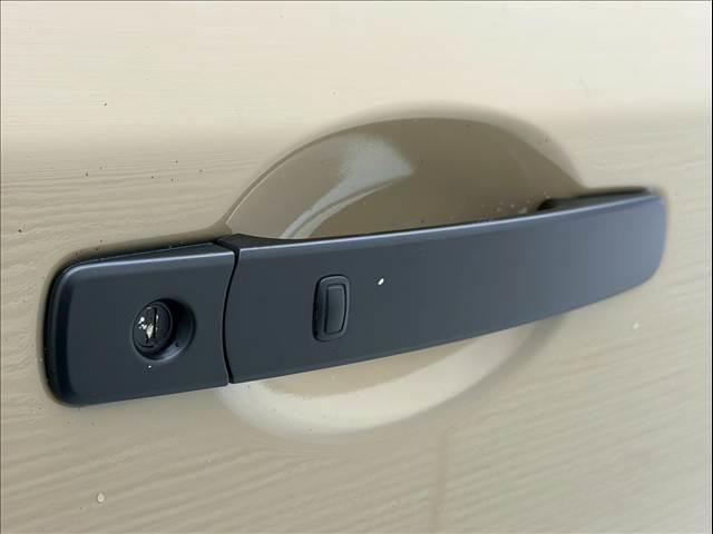 エクストレイル ２０Ｘ　ベージュ　マッドブラック　サンルーフ　シートヒーター　ルーフレール　純正ＨＤＤナビ　バックカメラ　サイドカメラ　ＥＴＣ　インテリジェントキー　純正１７インチＡＷ　カプロンシート　フロントフォグ（24枚目）