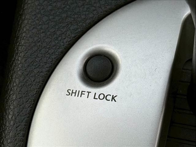 エクストレイル ２０Ｘ　ベージュ　マッドブラック　サンルーフ　シートヒーター　ルーフレール　純正ＨＤＤナビ　バックカメラ　サイドカメラ　ＥＴＣ　インテリジェントキー　純正１７インチＡＷ　カプロンシート　フロントフォグ（53枚目）