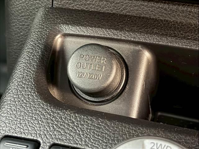 エクストレイル ２０Ｘ　ベージュ　マッドブラック　サンルーフ　シートヒーター　ルーフレール　純正ＨＤＤナビ　バックカメラ　サイドカメラ　ＥＴＣ　インテリジェントキー　純正１７インチＡＷ　カプロンシート　フロントフォグ（54枚目）