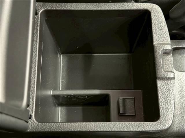 エクストレイル ２０Ｘ　ベージュ　マッドブラック　サンルーフ　シートヒーター　ルーフレール　純正ＨＤＤナビ　バックカメラ　サイドカメラ　ＥＴＣ　インテリジェントキー　純正１７インチＡＷ　カプロンシート　フロントフォグ（72枚目）